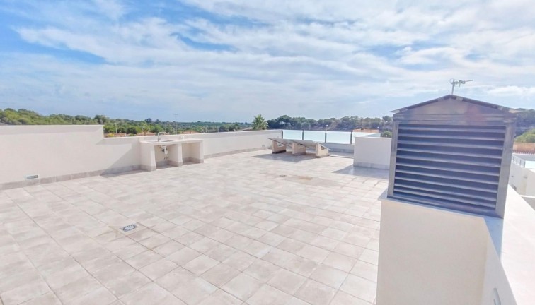 Uudistuotanto - Erillistalo - Pilar de la Horadada - Pinar de Campoverde