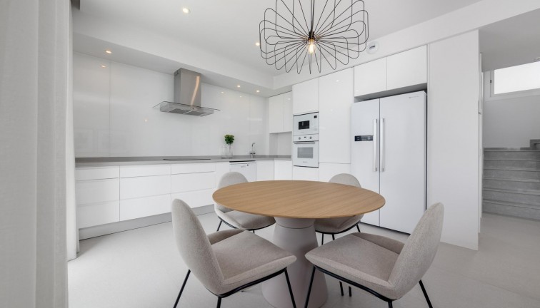 Uudistuotanto - Erillistalo - Mutxamel