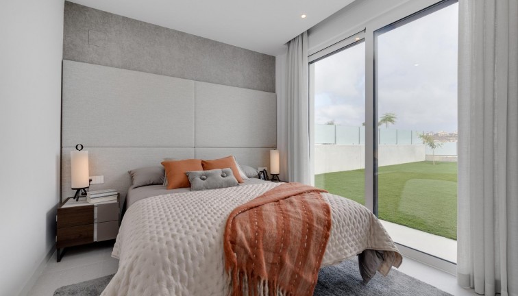 Uudistuotanto - Erillistalo - Mutxamel