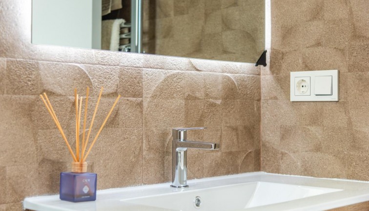 Uudistuotanto - Erillistalo - Vera - Vera Playa