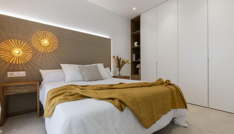 Uudistuotanto - Erillistalo - Banos y Mendigo - Altaona Golf