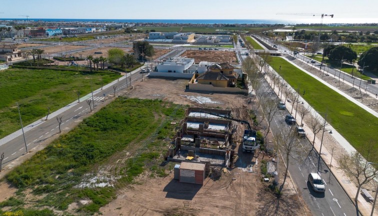 Obra nueva - Chalet - Pilar de la Horadada