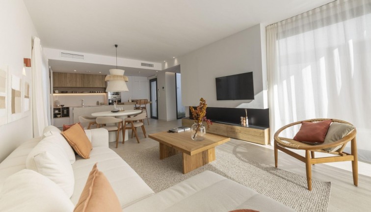 Uudistuotanto - Erillistalo - Banos y Mendigo - Altaona Golf