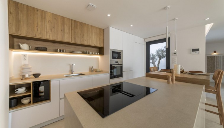 Uudistuotanto - Erillistalo - Banos y Mendigo - Altaona Golf