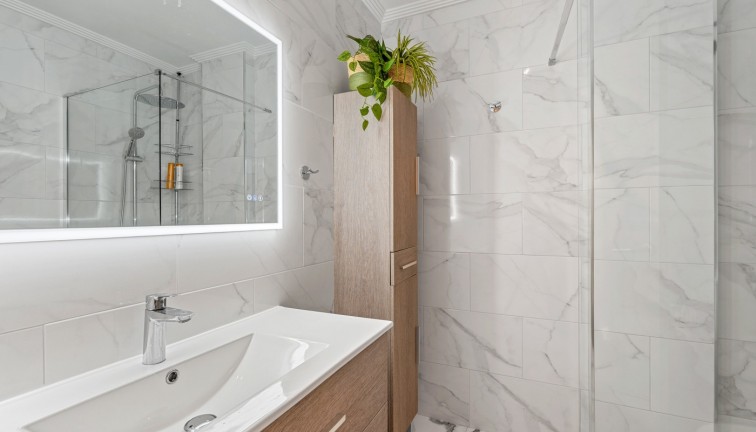 Jälleenmyynti - Asunto - Torrevieja - La veleta