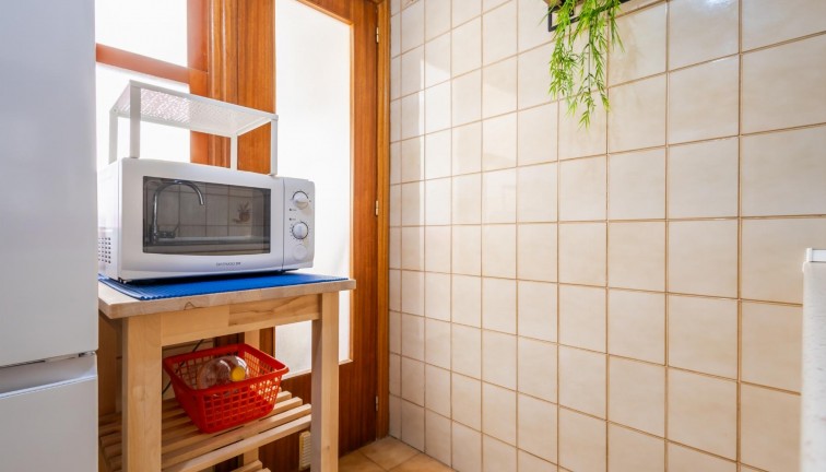 Resale - Apartment - Torrevieja - Acequion