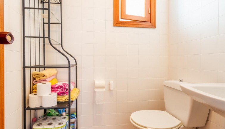 Resale - Apartment - Torrevieja - Acequion