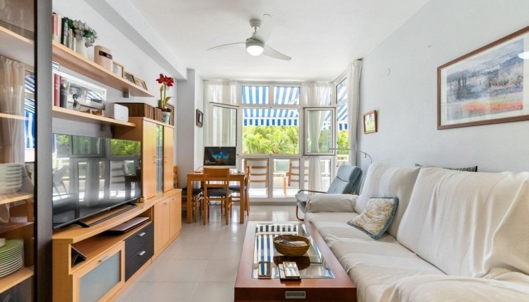 Resale - Apartment - Orihuela Costa - Campoamor