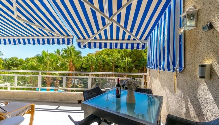 Resale - Apartment - Orihuela Costa - Campoamor