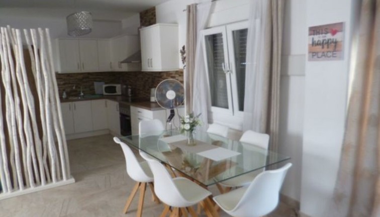 Jälleenmyynti - Erillistalo - Villamartín