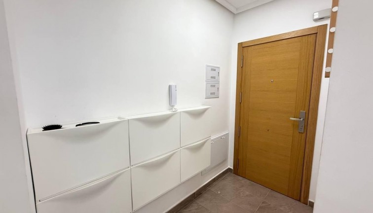 Reventa - Apartamento / piso - Torrevieja