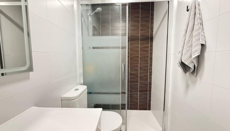 Reventa - Apartamento / piso - Torrevieja