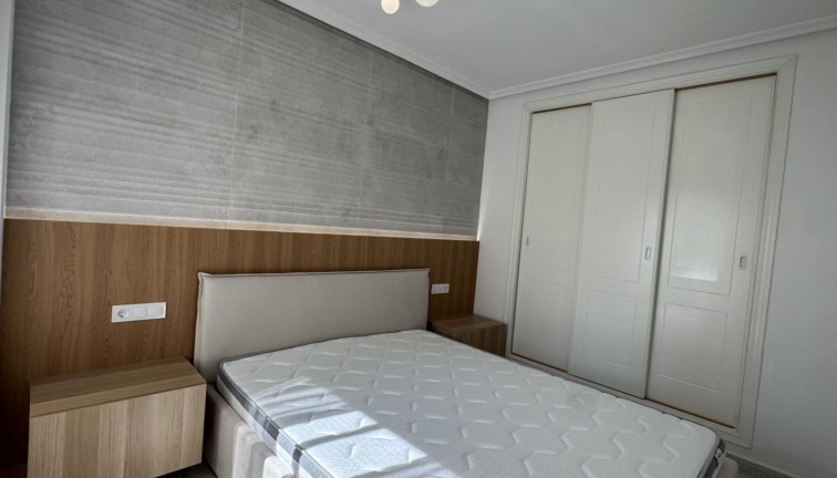 Resale - Apartment - Orihuela Costa - Campoamor