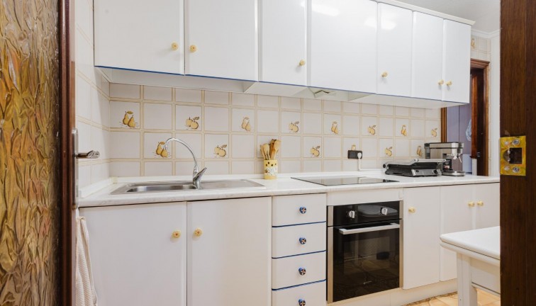 Jälleenmyynti - Asunto - Torrevieja - Acequion