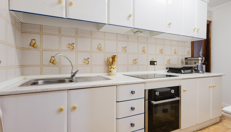 Jälleenmyynti - Asunto - Torrevieja - Acequion