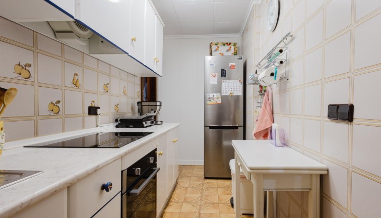 Jälleenmyynti - Asunto - Torrevieja - Acequion