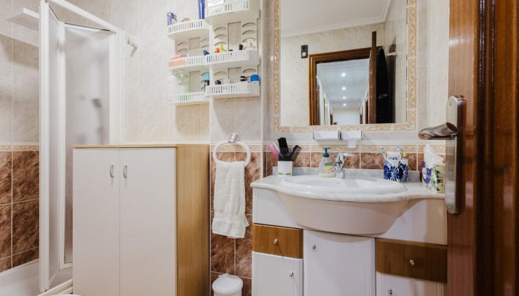 Jälleenmyynti - Asunto - Torrevieja - Acequion