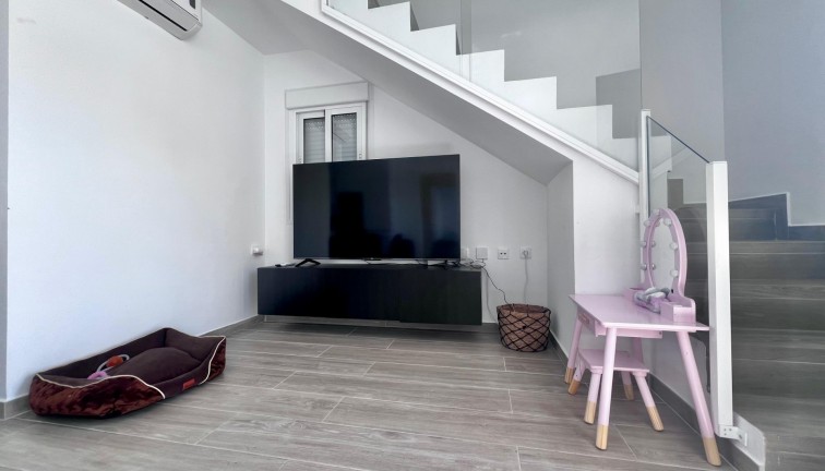 Jälleenmyynti - Erillistalo - San Miguel de Salinas - Villamartín