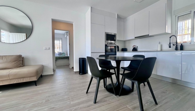 Jälleenmyynti - Erillistalo - San Miguel de Salinas - Villamartín