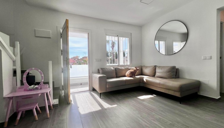 Jälleenmyynti - Erillistalo - San Miguel de Salinas - Villamartín