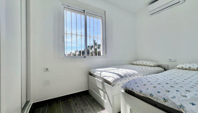 Jälleenmyynti - Erillistalo - San Miguel de Salinas - Villamartín