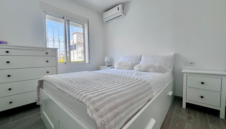 Jälleenmyynti - Erillistalo - San Miguel de Salinas - Villamartín