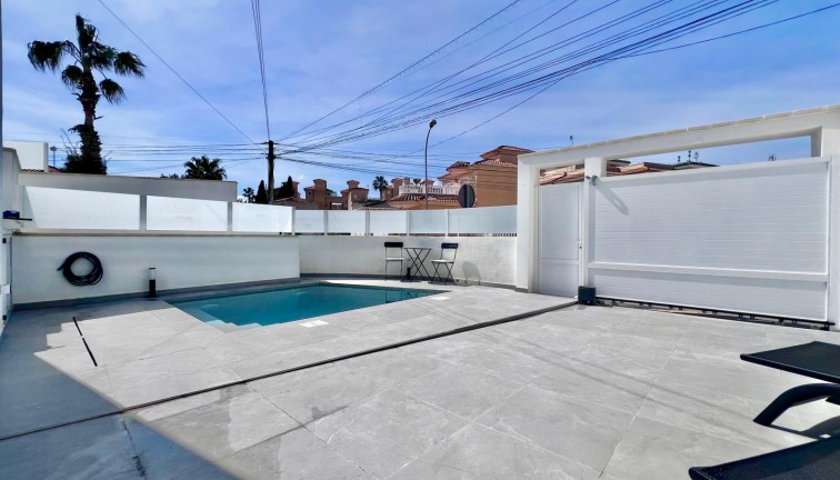 Jälleenmyynti - Erillistalo - San Miguel de Salinas - Villamartín