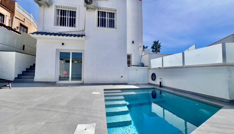 Jälleenmyynti - Erillistalo - San Miguel de Salinas - Villamartín