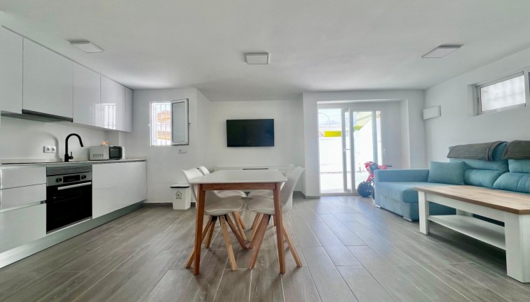 Jälleenmyynti - Erillistalo - San Miguel de Salinas - Villamartín