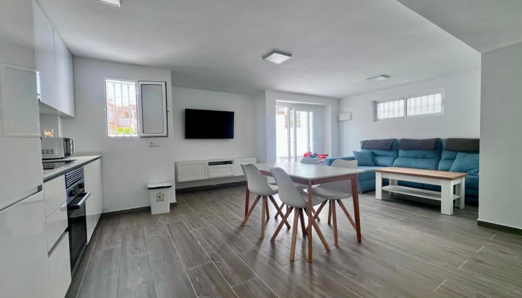 Jälleenmyynti - Erillistalo - San Miguel de Salinas - Villamartín