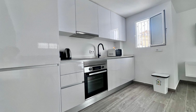 Jälleenmyynti - Erillistalo - San Miguel de Salinas - Villamartín