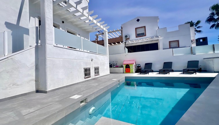 Jälleenmyynti - Erillistalo - San Miguel de Salinas - Villamartín