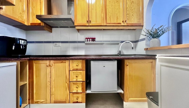 Jälleenmyynti - Asunto - Torrevieja - Acequion