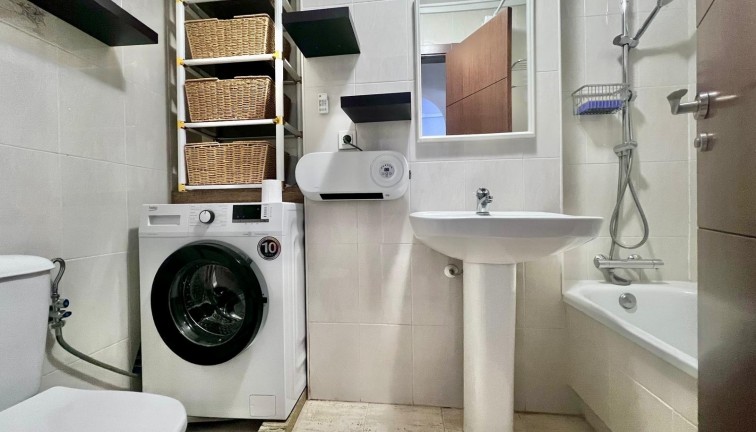 Jälleenmyynti - Asunto - Torrevieja - Acequion