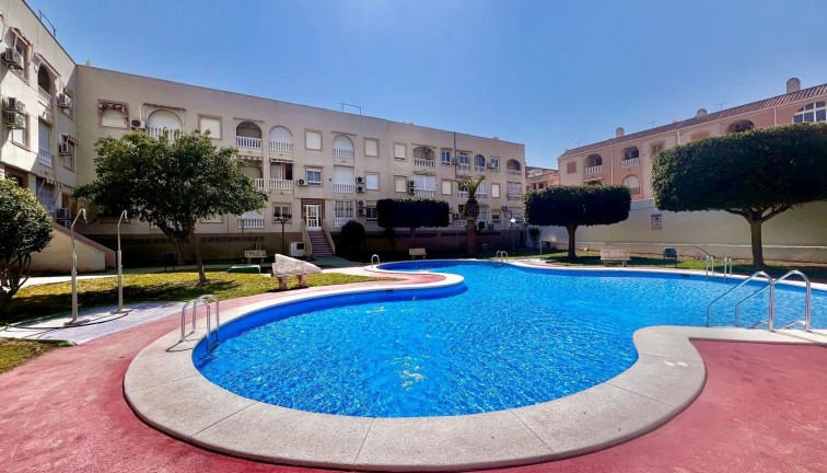 Jälleenmyynti - Asunto - Torrevieja - Acequion
