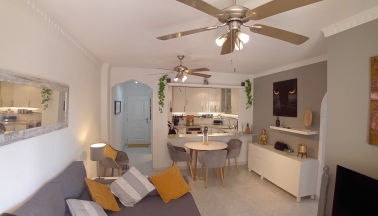 Resale - Apartment - Algorfa