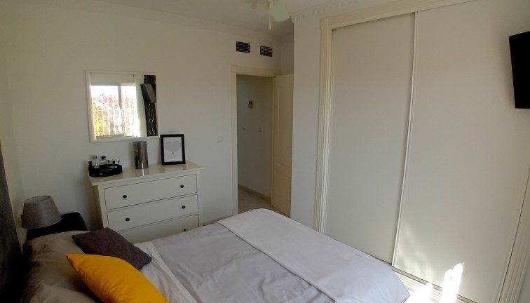 Resale - Apartment - Algorfa