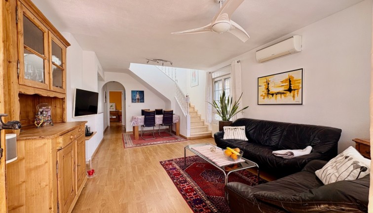 Resale - Chalet - Orihuela - Villamartín