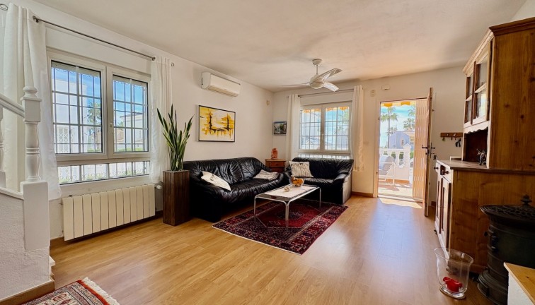 Resale - Chalet - Orihuela - Villamartín