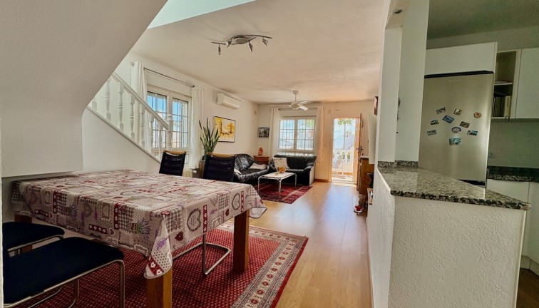 Resale - Chalet - Orihuela - Villamartín