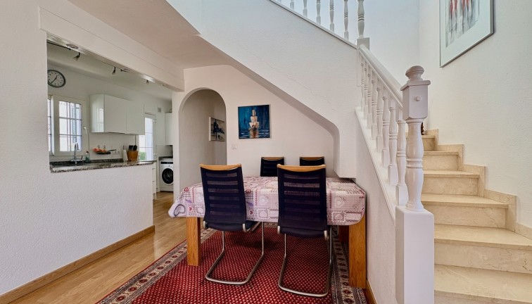 Resale - Chalet - Orihuela - Villamartín