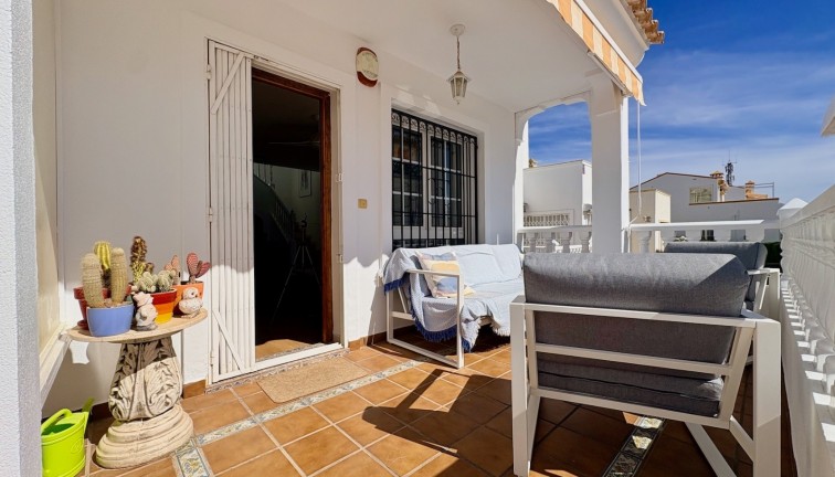 Resale - Chalet - Orihuela - Villamartín