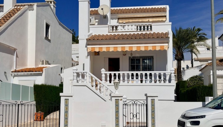 Resale - Chalet - Orihuela - Villamartín