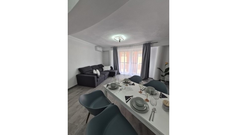 Jälleenmyynti - Asunto - Torrevieja - Acequion