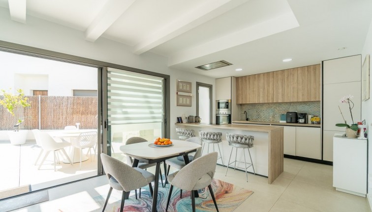 Jälleenmyynti - Erillistalo - Orihuela Costa - Villamartin Golf