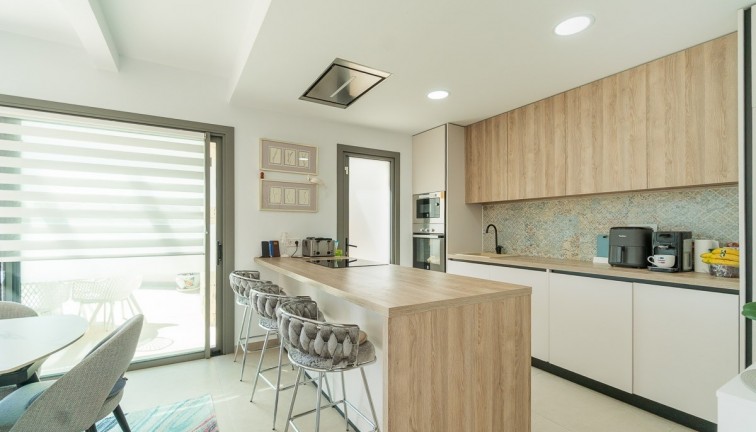 Jälleenmyynti - Erillistalo - Orihuela Costa - Villamartin Golf