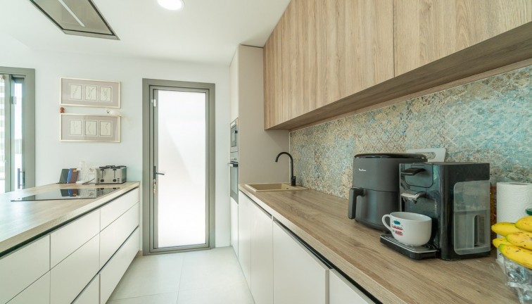 Jälleenmyynti - Erillistalo - Orihuela Costa - Villamartin Golf