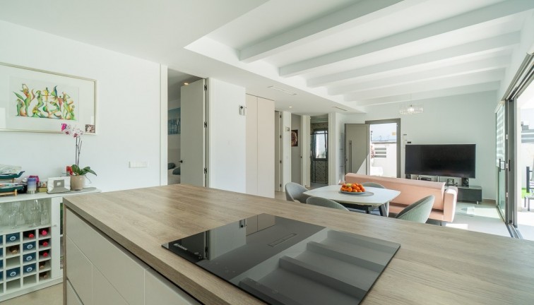 Jälleenmyynti - Erillistalo - Orihuela Costa - Villamartin Golf