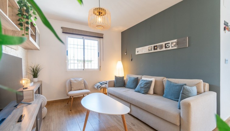 Reventa - Casa adosada - Torrevieja - El limonar