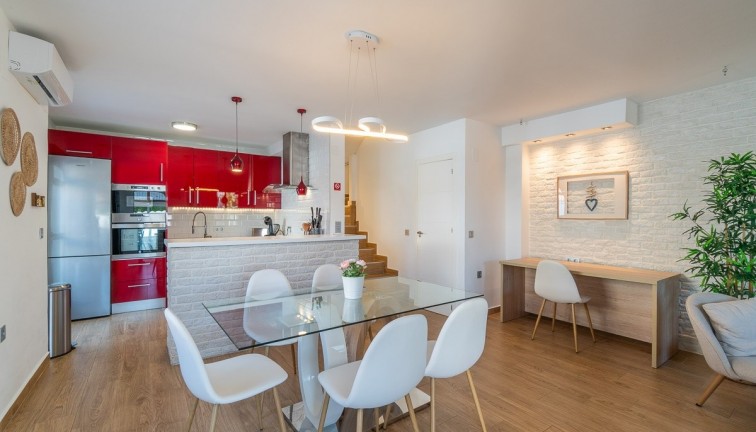 Reventa - Casa adosada - Torrevieja - El limonar